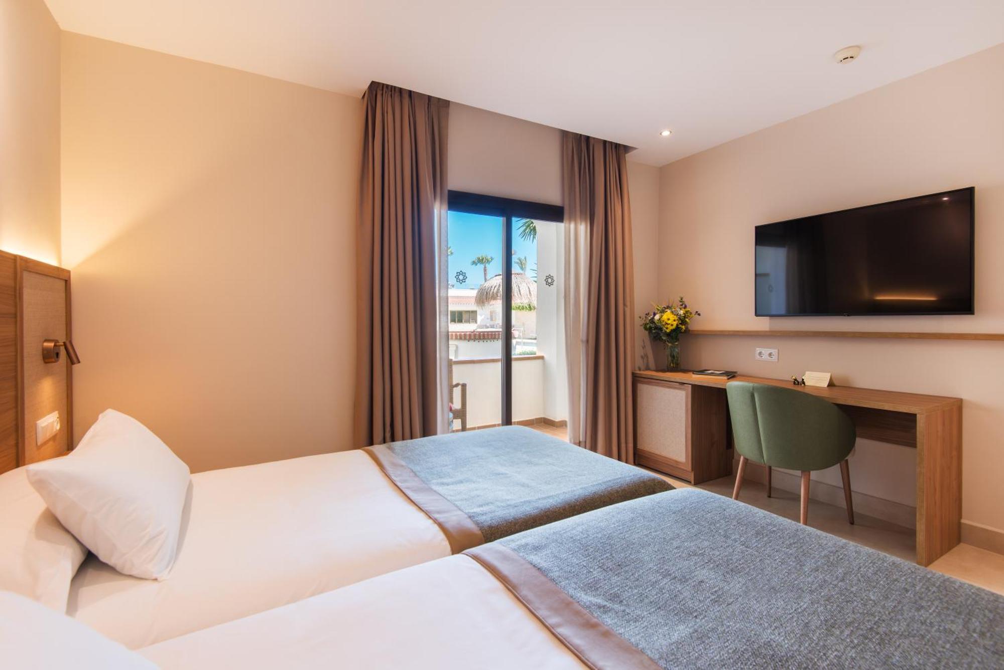 Hotel Tarik Torremolinos Exterior photo